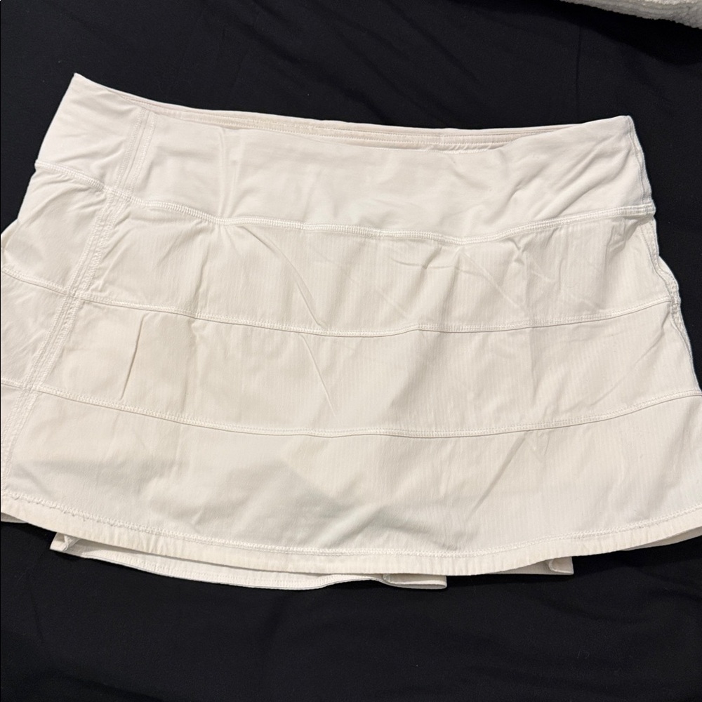 Lululemon pace rival White Tennis Skirt